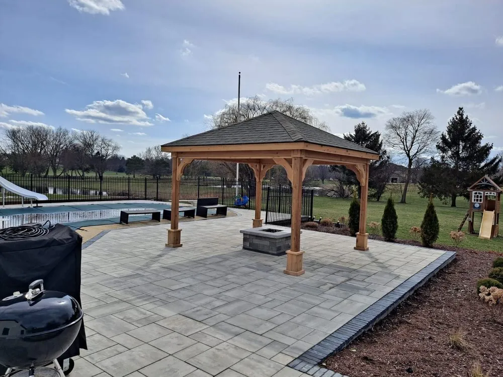 Custom garden landscaping near you in Elgin, IL by JR Pavers & Landscaping