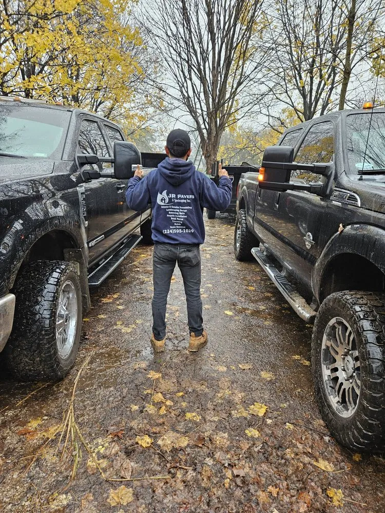 Affordable residential landscaping near you across Elgin, IL - JR Pavers & Landscaping