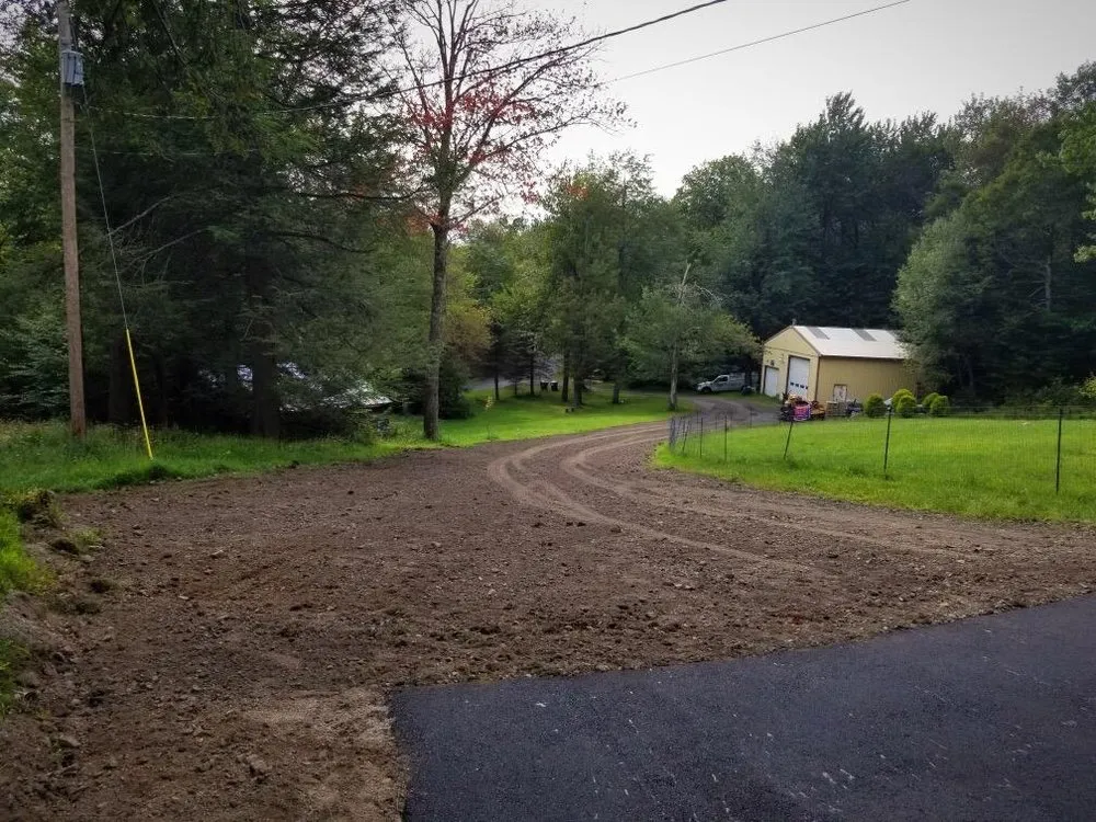 Reliable lawn mowing service in Tobyhanna, PA - JR Paving & Landscaping