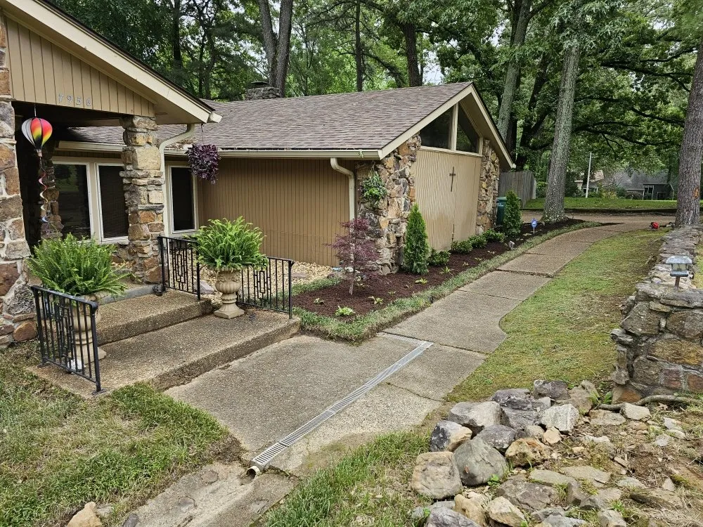 Reliable yard maintenance experts serving Memphis, TN - JR Rosales Landscape