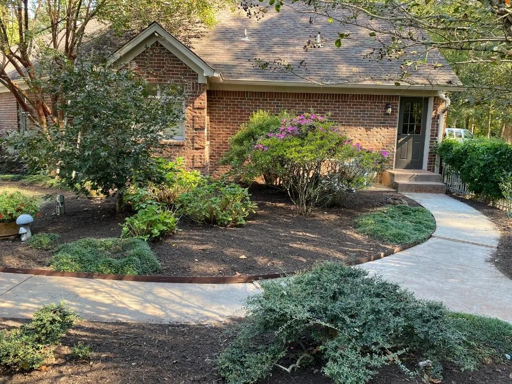 Top-rated residential landscaping in Memphis, TN by JR Rosales Landscape