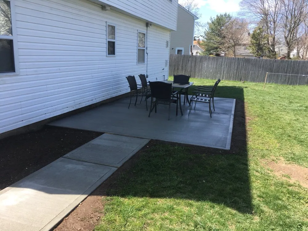 Affordable yard maintenance in Central Islip, NY - JR Rubi Tree Services