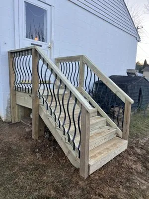 J.R Ruiz Landscaping Logo