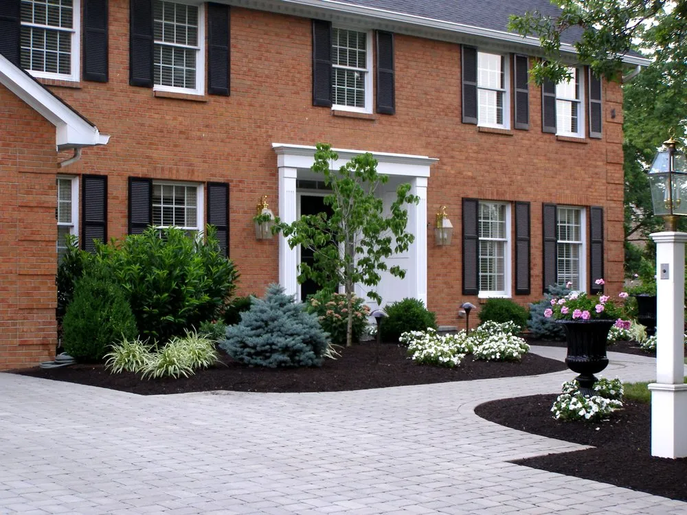 Top-rated residential landscaping in Loveland, OH by J.R. Thomas Landscaping