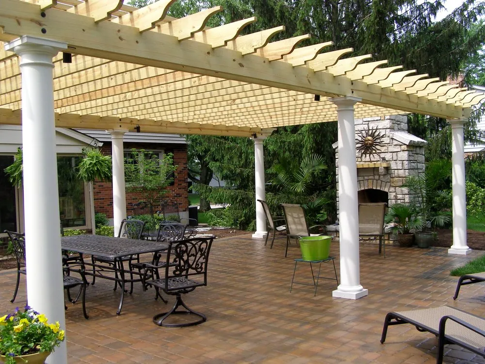 Professional outdoor landscaping in Loveland, OH - J.R. Thomas Landscaping