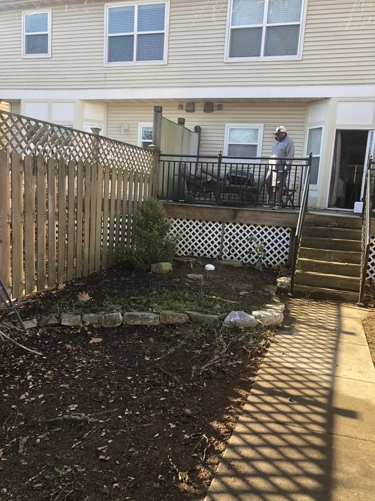 Top-rated yard maintenance for beautiful yards in Florissant, MO by JR Tree and Lawn Care