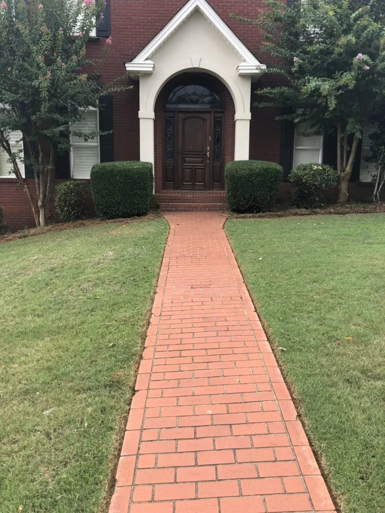 Local landscaping services for residential properties in Montgomery, AL by JR Yards