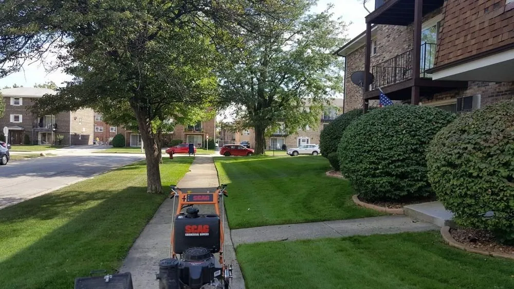Local lawn care service experts serving Burbank, IL - JRB landscaping and snowplowing