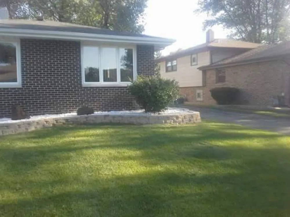 Trusted yard maintenance in Burbank, IL by JRB landscaping and snowplowing