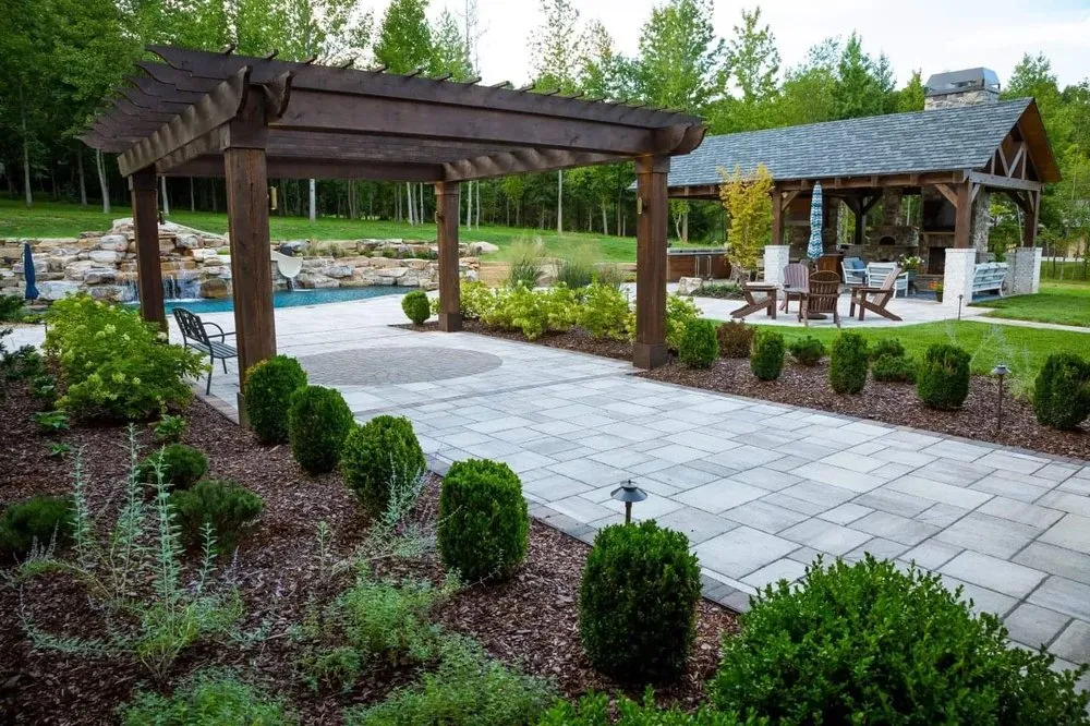 Expert yard cleanup service in Gallatin, TN by JRC Lawn Service