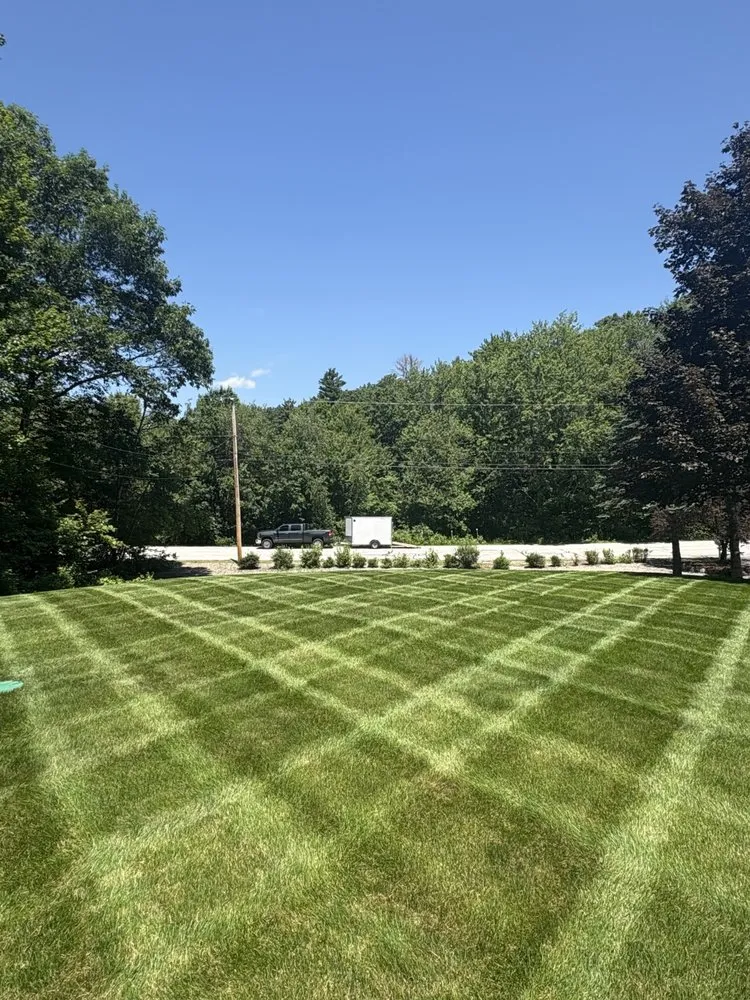 Expert lawn mowing service experts serving Hooksett, NH - JRD Landscaping