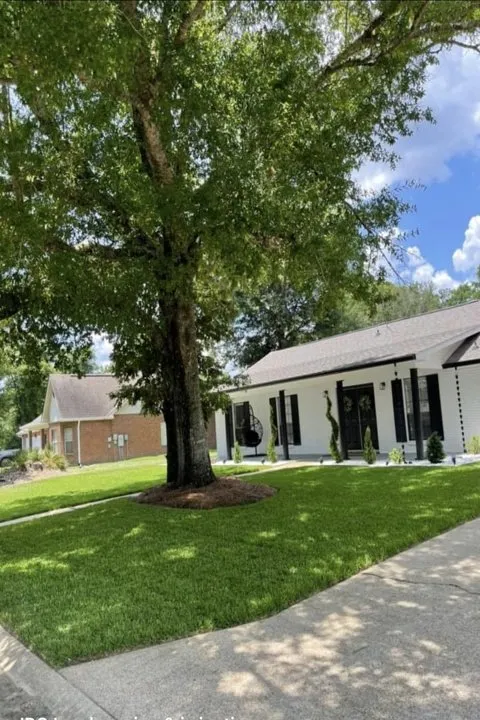 Affordable lawn mowing service in Gulfport, MS - JRG Landscaping & Irrigation