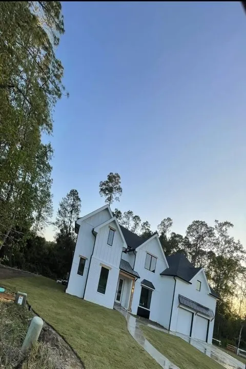 Custom lawn mowing service for residential properties across Gulfport, MS - JRG Landscaping & Irrigation