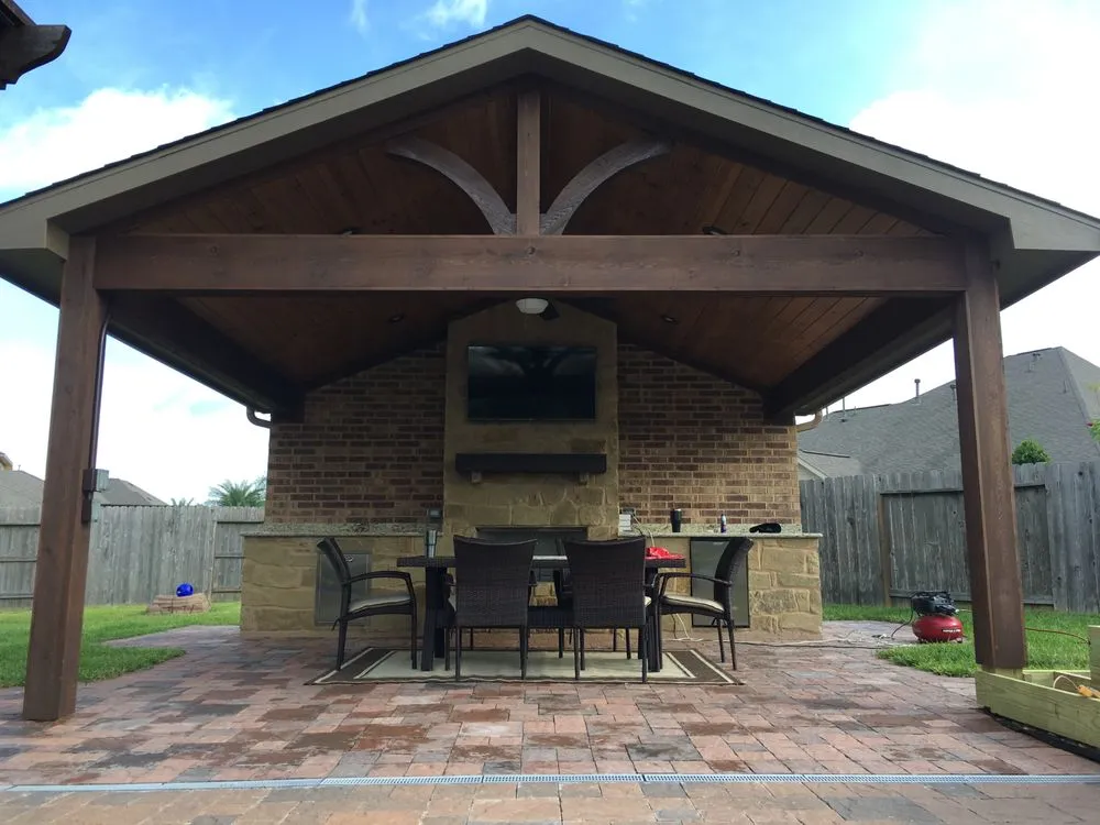 Custom landscaping services for outdoor upgrades in League City, TX by JRH Custom Outdoors