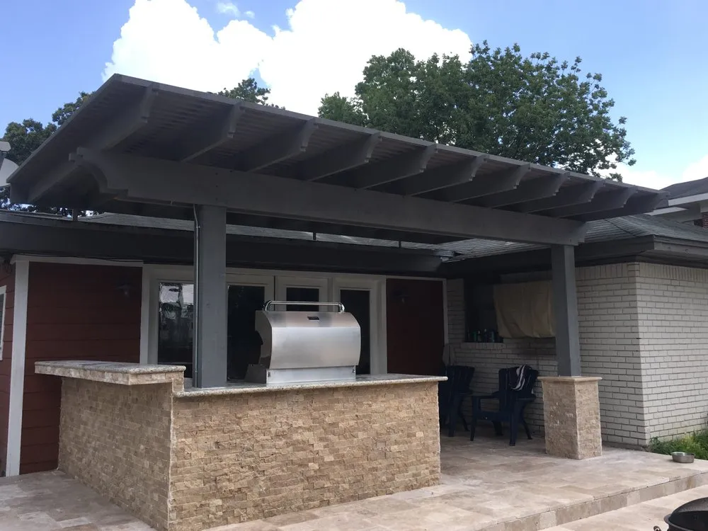 Expert lawn care service in League City, TX - JRH Custom Outdoors