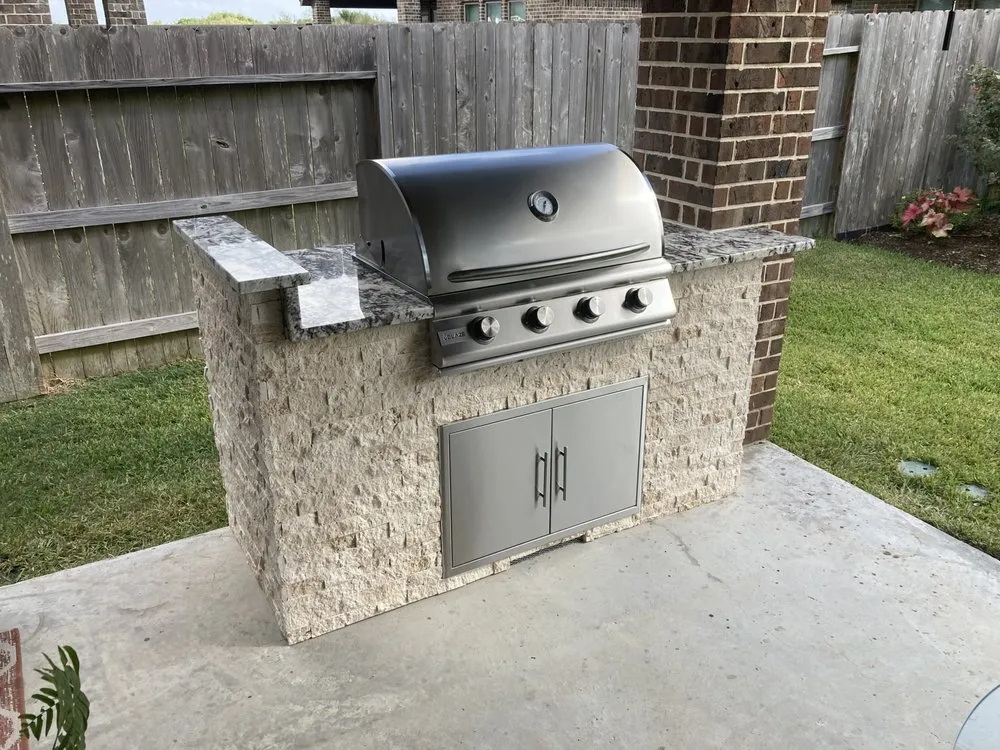 Top-rated residential landscaping with custom design in League City, TX by JRH Custom Outdoors