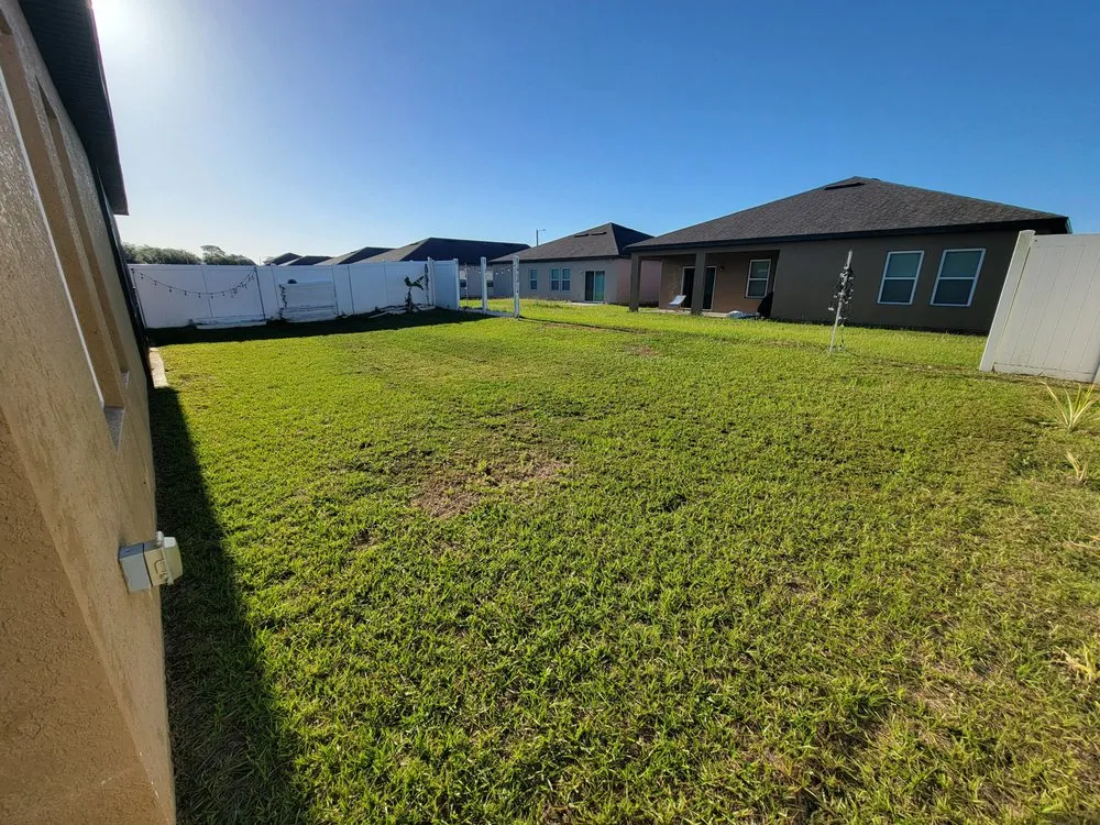 Reliable garden landscaping in Winter Haven, FL by JRI Lawn & Landscape