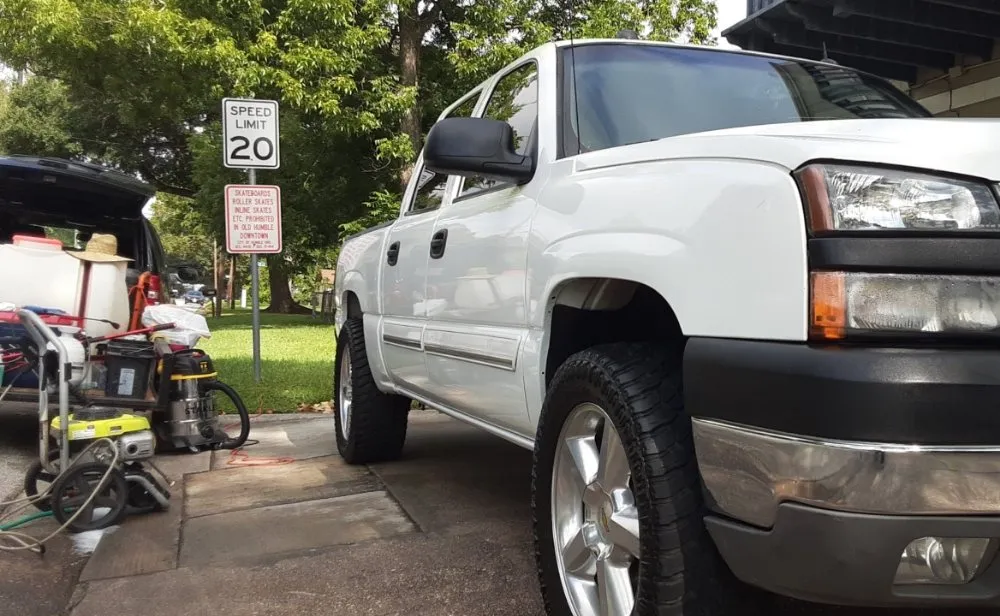 Custom outdoor landscaping in Spring, TX by JRM Lawn Services