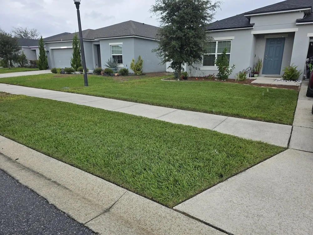 Reliable residential landscaping with custom design in Clermont, FL by JRod Lawn Care