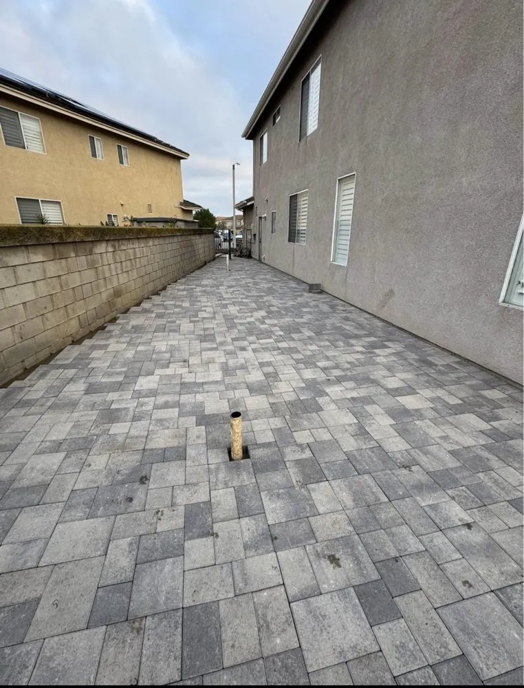 Top-rated landscape installation with custom design in Bakersfield, CA by JRS concrete & landscaping