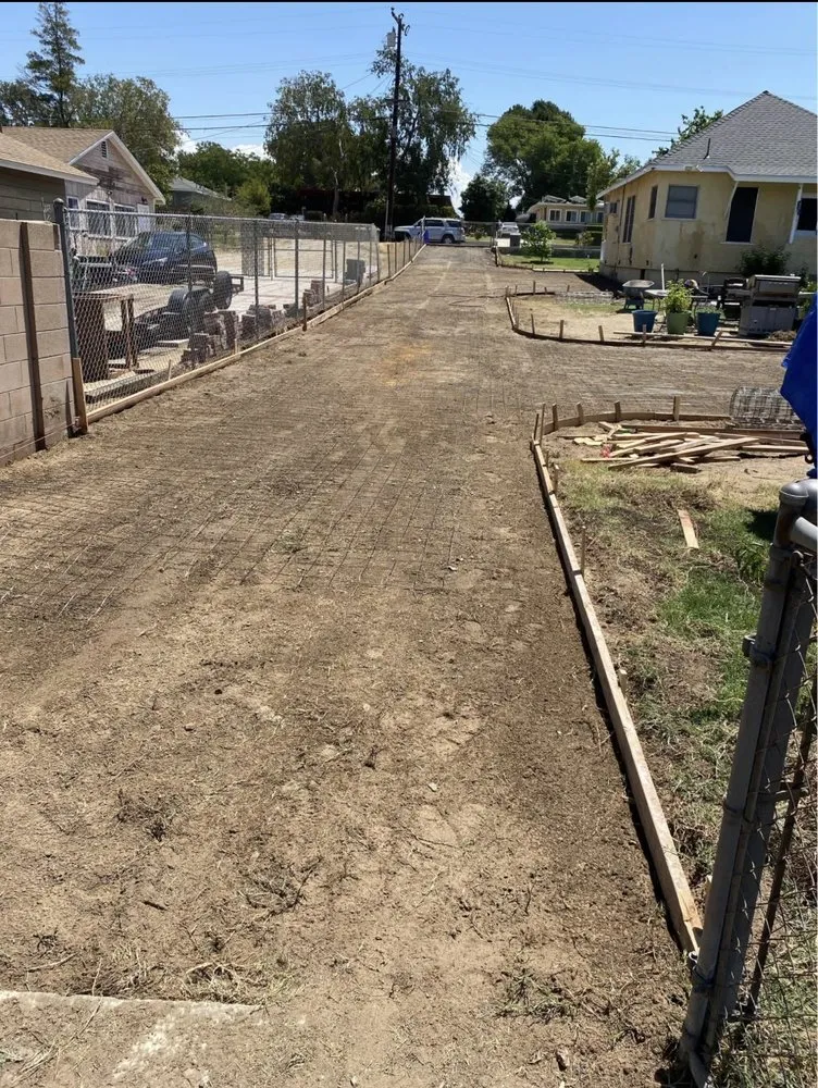 Reliable lawn care service experts serving Bakersfield, CA - JRS concrete & landscaping