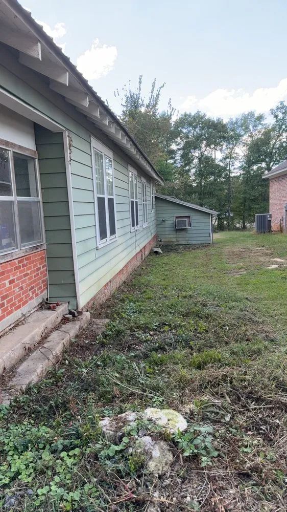 Local yard cleanup service in Ackerman, MS by JR’s Landscaping