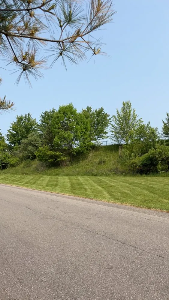 Custom landscaping services experts serving Valencia, PA - Jr’s Landscaping