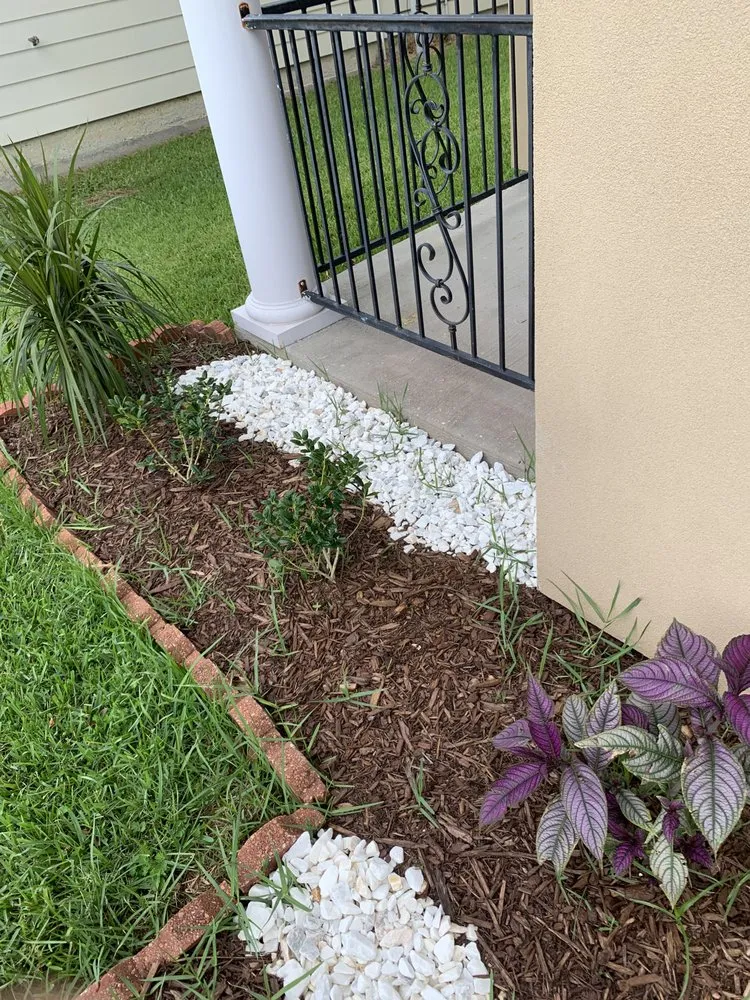 Trusted landscaping services in Baton Rouge, LA by J.R.’s Lawn and Landscaping