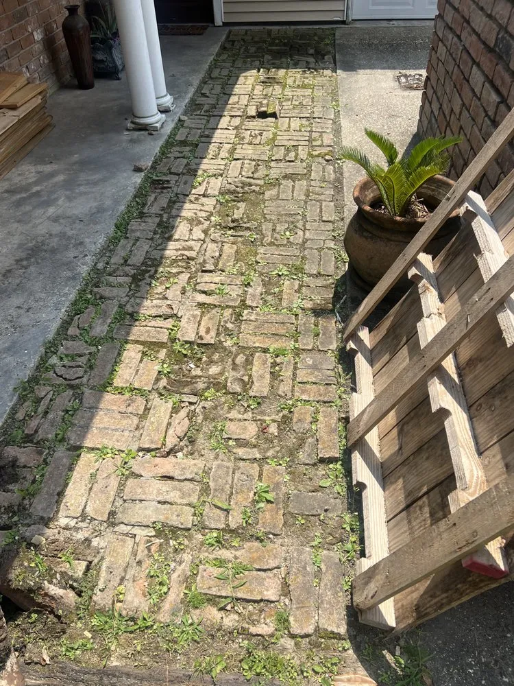 Local lawn care service experts serving Baton Rouge, LA - J.R.’s Lawn and Landscaping