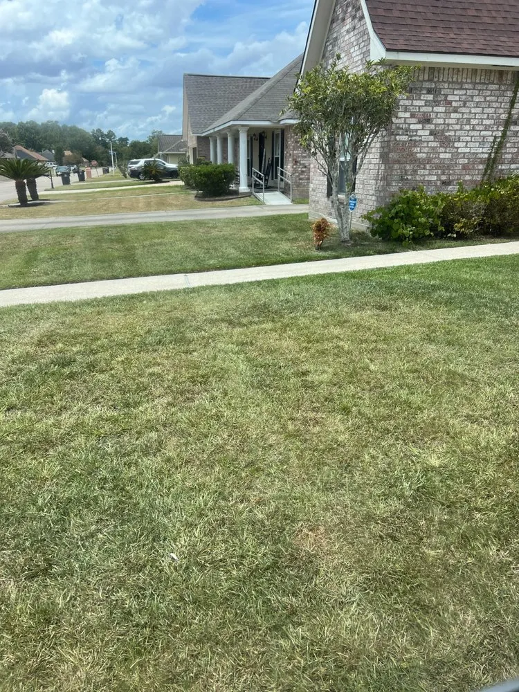 Local yard maintenance in Baton Rouge, LA - J.R.’s Lawn and Landscaping