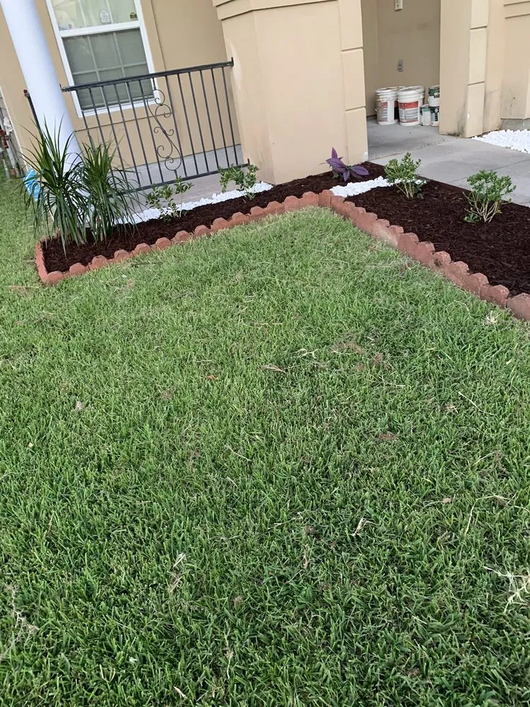 Custom lawn care service experts serving Baton Rouge, LA - J.R.’s Lawn and Landscaping