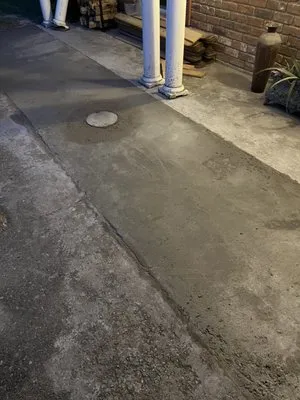 J.R.’s Lawn and Landscaping Logo