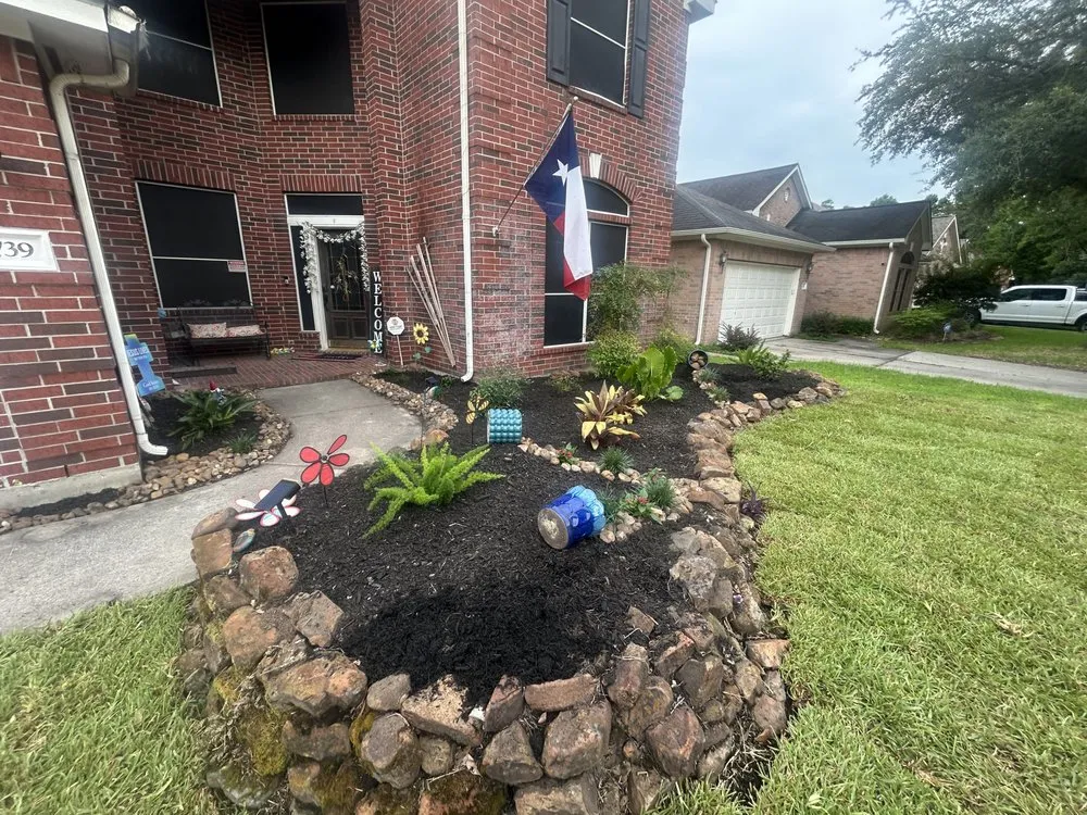 Expert landscaping services experts serving Liberty, TX - JR's Lawn Care & Landscaping