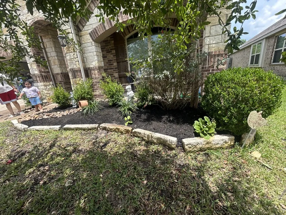 Affordable landscaping services experts serving Liberty, TX - JR's Lawn Care & Landscaping