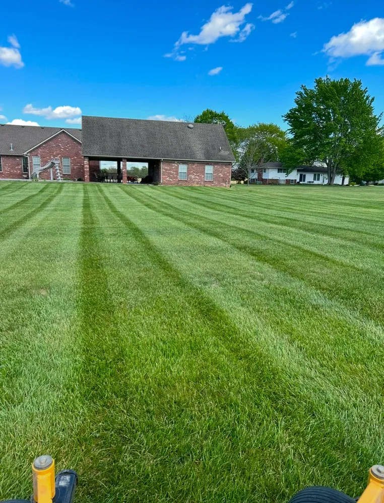 Affordable yard cleanup service for beautiful yards across Scottsburg, IN - JR’S Lawn Care