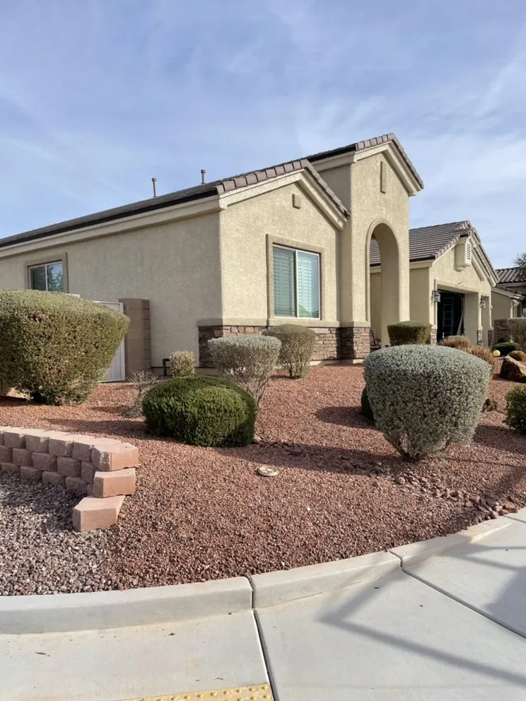 Top-rated yard maintenance with custom design across Henderson, NV - Jr's Lawn Maintenance