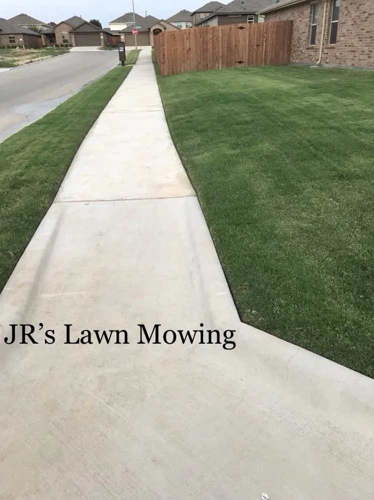 Trusted yard cleanup service for homes in Saginaw, TX by JRs Lawn Mowing Service