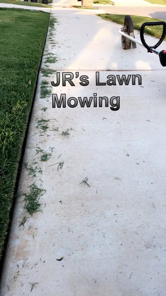 Reliable lawn mowing service experts serving Saginaw, TX - JRs Lawn Mowing Service