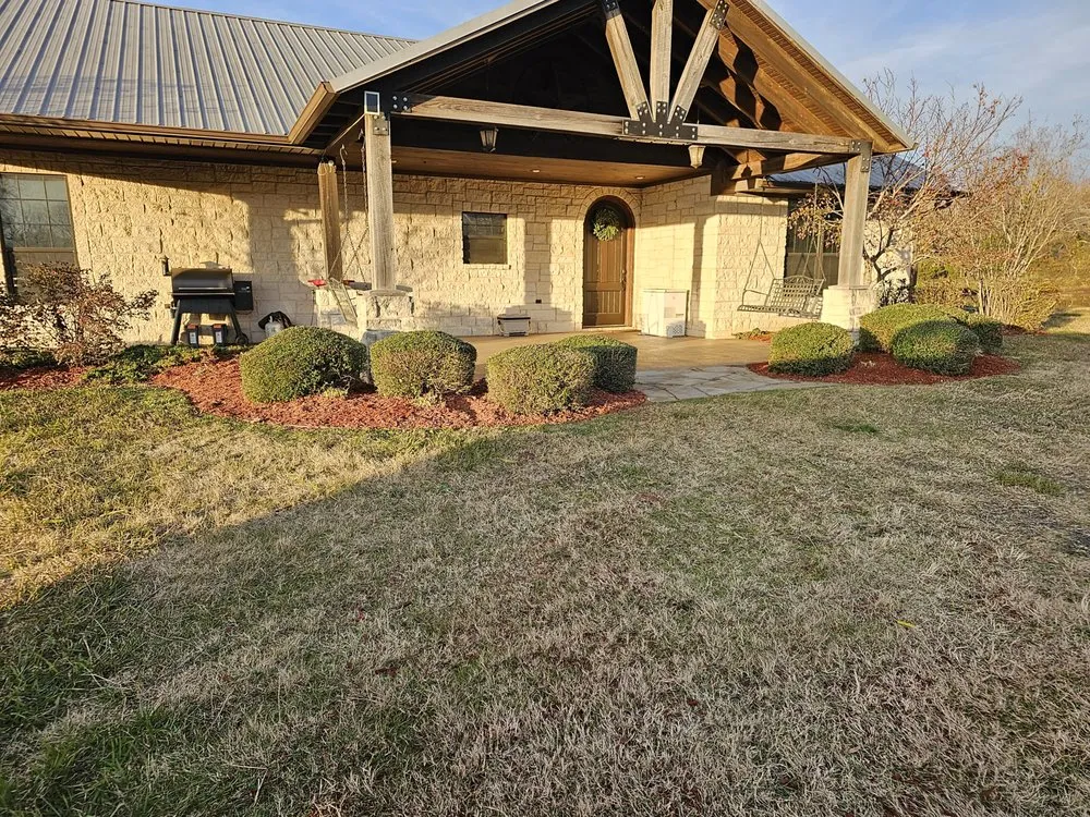 Affordable landscape design in Mount Pleasant, TX by Jr's Outdoor Services