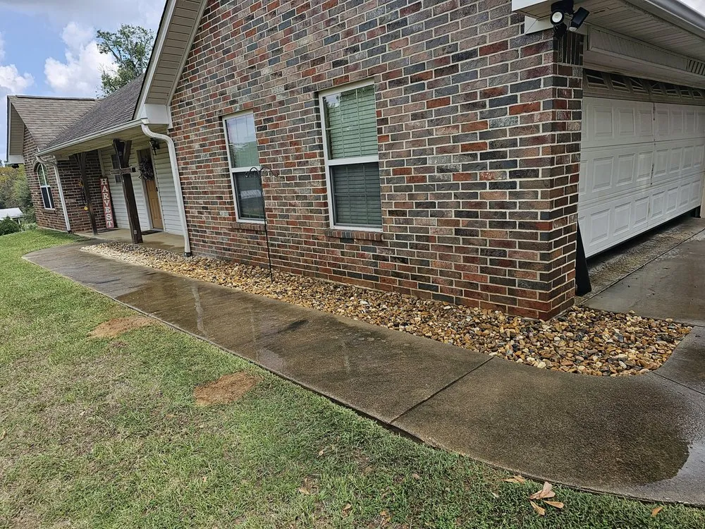 Reliable garden landscaping experts serving Mount Pleasant, TX - Jr's Outdoor Services