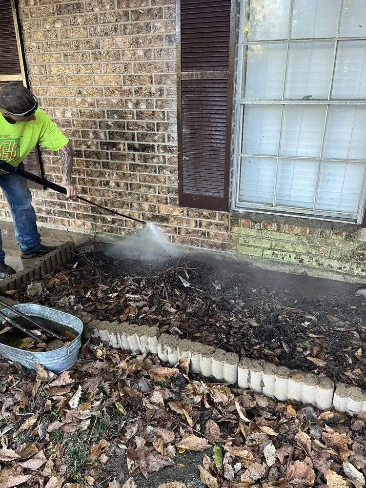Expert yard cleanup service experts serving Splendora, TX - Jr’s Pressure Washing