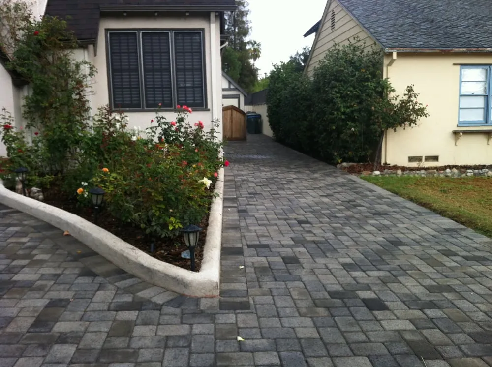 Expert lawn mowing service near you across Pasadena, CA - JR's Tree Service & Landscape