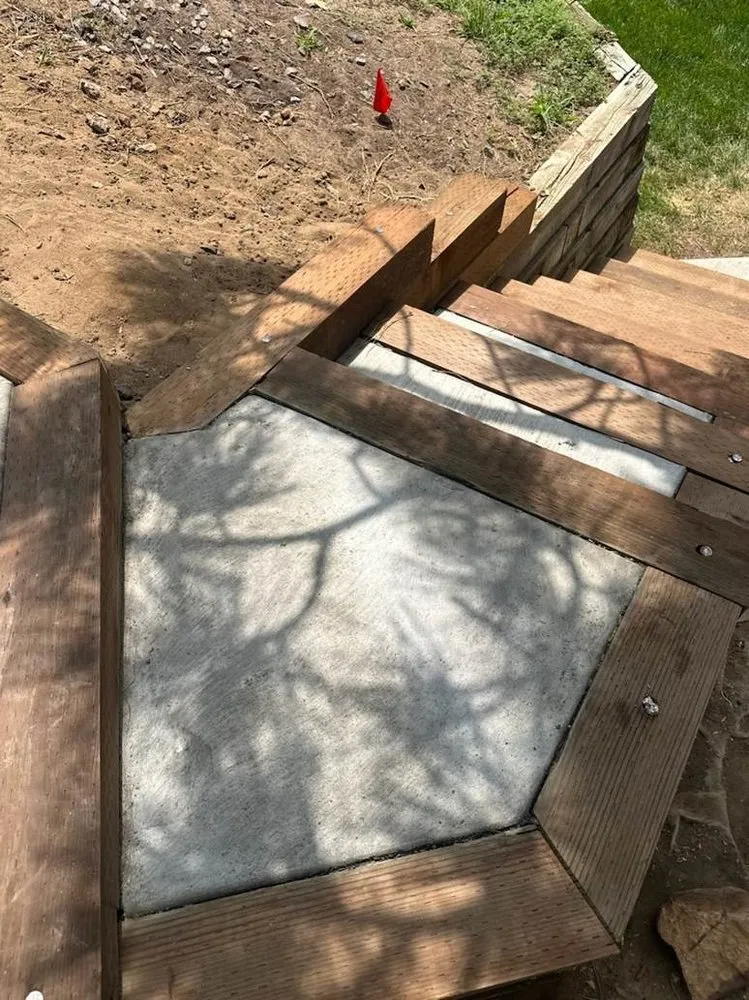 Custom yard maintenance in Aurora, CO - Jr's Tree Services