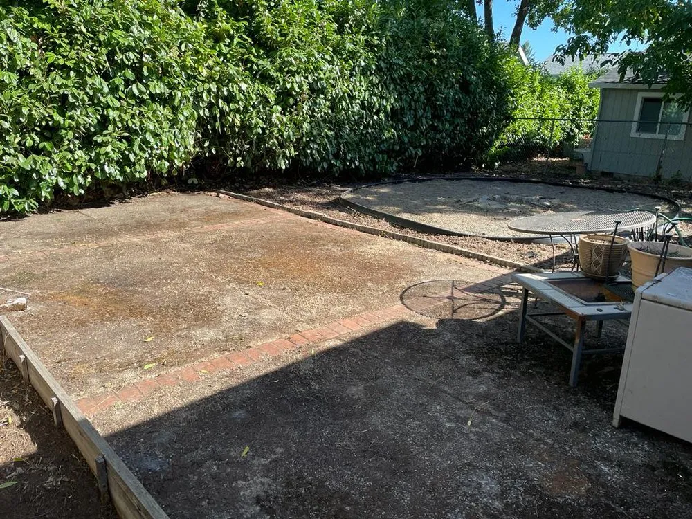 Professional landscaping services experts serving Portland, OR - J.R's Yard Cleaning and Landscaping