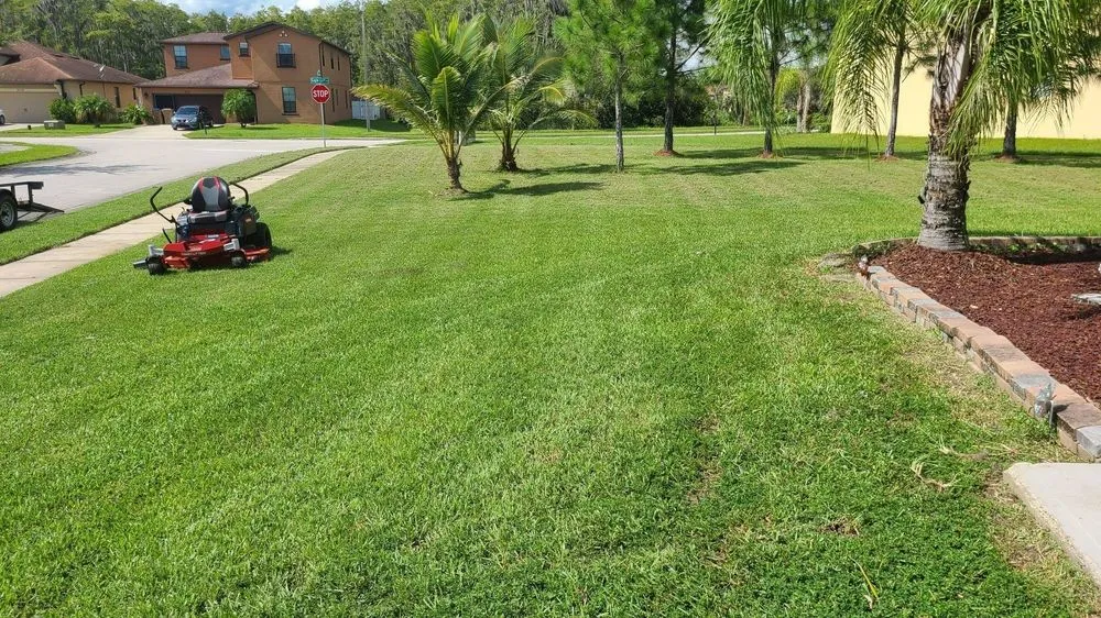 Trusted garden landscaping in Kissimmee, FL by JRY Lawn Care Services