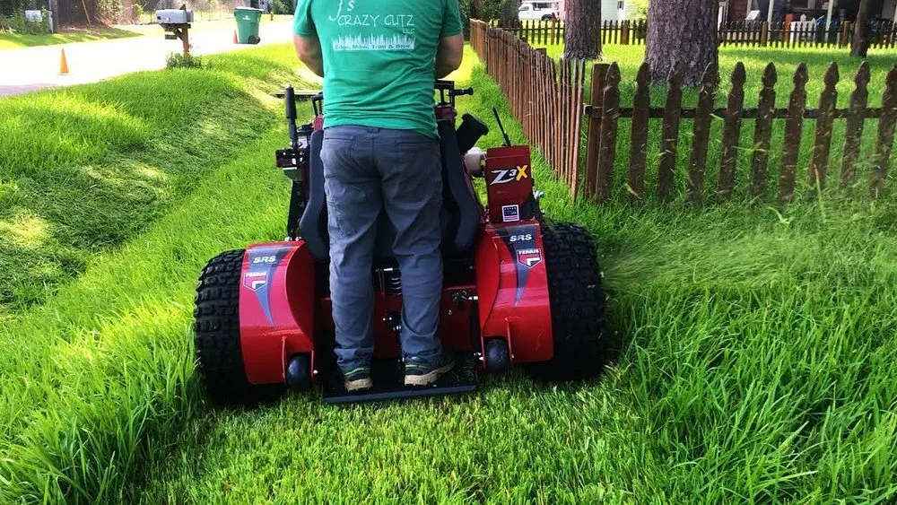 Reliable outdoor landscaping experts serving Morganza, LA - J's Crazy Cutz