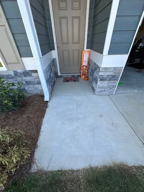 Affordable yard maintenance for residential properties in Columbiana, AL by J&S Dixie Works