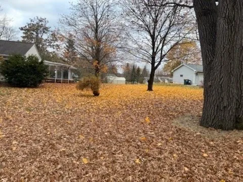 Trusted landscaping services in Toledo, OH - J’s Handyman & Lawn Services