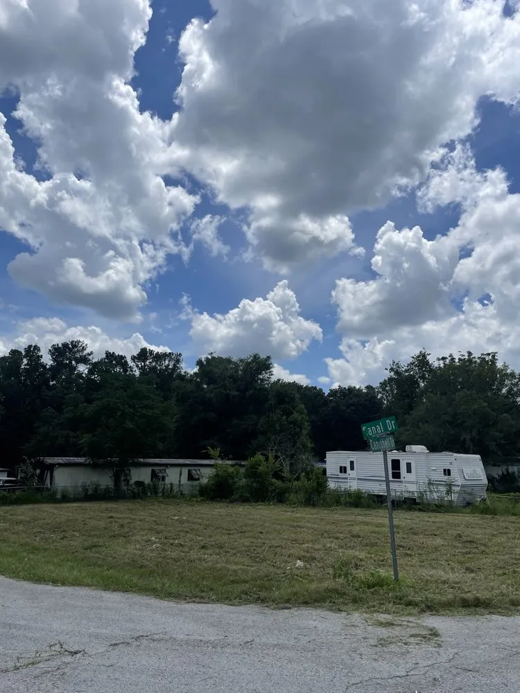 Custom lawn care service near you in Fruitland Park, FL by J&S Land Service