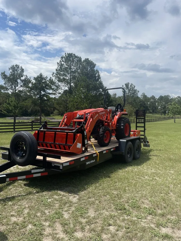 Professional yard cleanup service in Fruitland Park, FL - J&S Land Service
